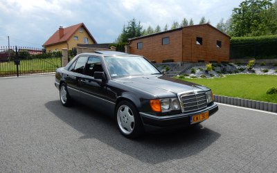 Mercedes-Benz 260E W124 1992