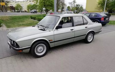 BMW E28 1982