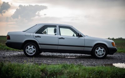 Mercedes-Benz 300D W124 1987