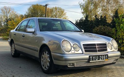 Mercedes-Benz E320 W210 1995