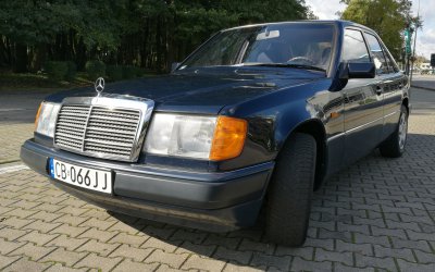 Mercedes-Benz 230E W124 1990