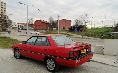 Mitsubishi Sapporo 1988
