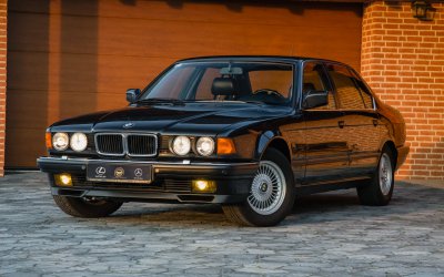 BMW E32 – opis, wymiary, silniki, oferty