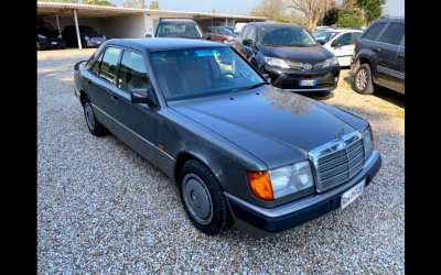 Mercedes-Benz 200E-16 W124 1993