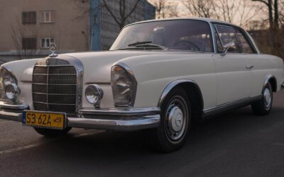 Mercedes-Benz 220SE W111 1964