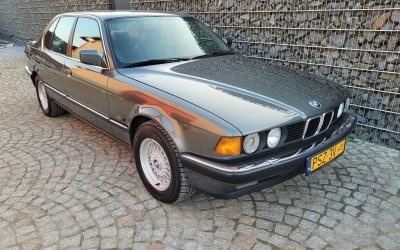 BMW 730i E32 1990