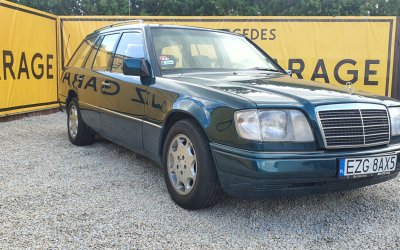 Mercedes-Benz E220 S124 1995