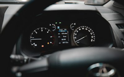 Zakup nowego samochodu terenowego. Dlaczego warto skorzystać z oferty autoryzowanego dealera?